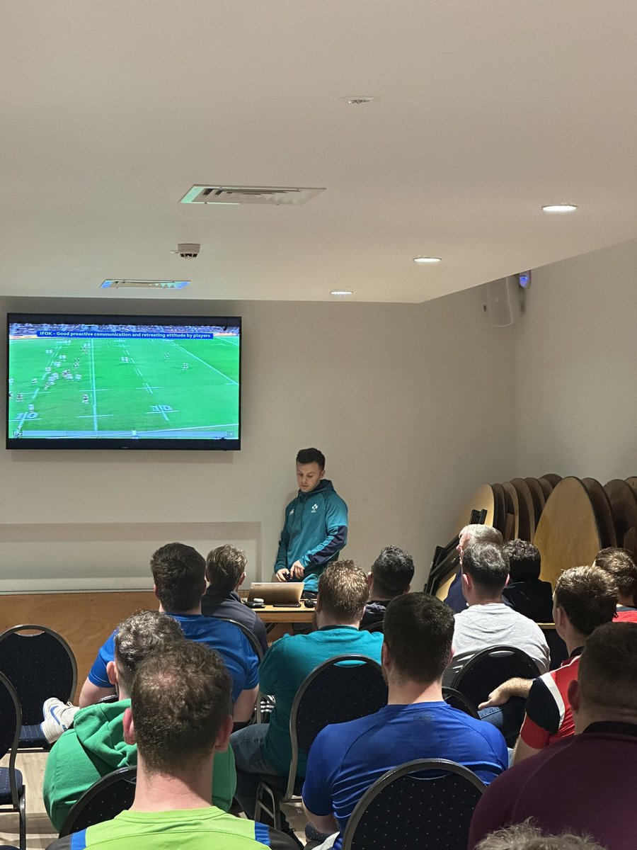 Big thank you to junior deputy president Wayne Sheridan and his glamorous assistant Andrew Cole for our pizza and laws of rugby quiz after junior training tonight. Who knew you can catch a mark if a pen hits the post!!!!!