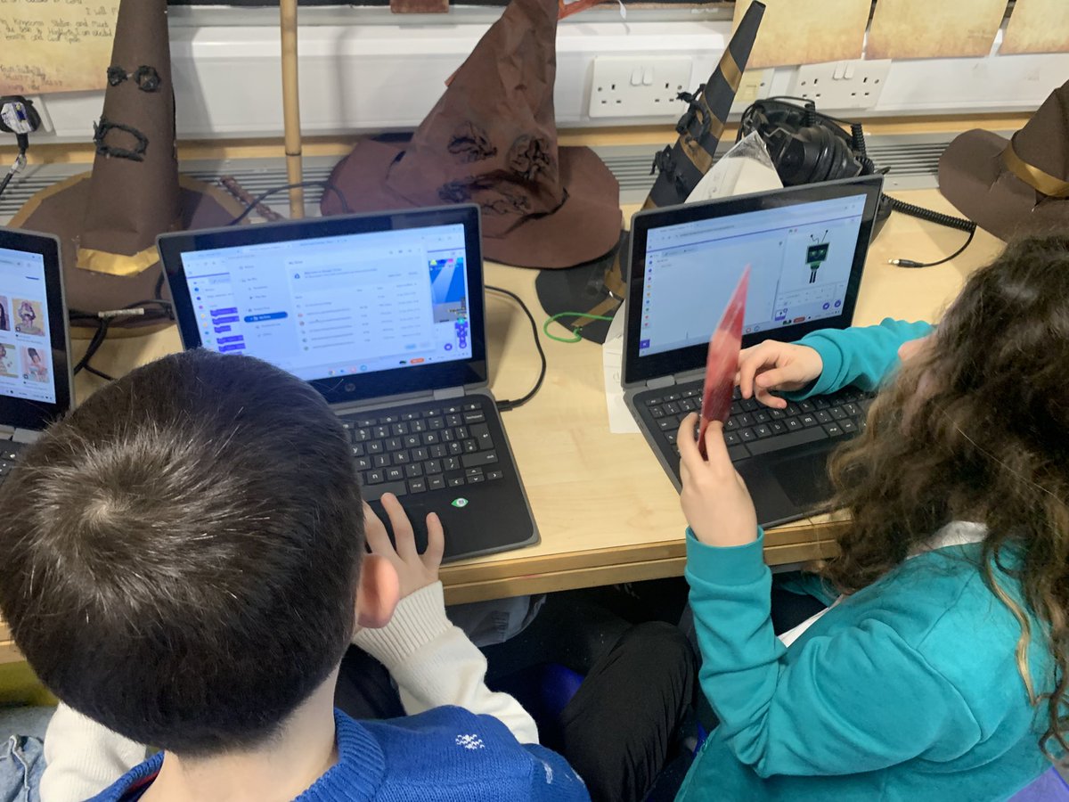 FordbankPS's tweet image. Mr M’s @scratch #CodingClub is a rare Friday treat! Lots of creative animations being created by P6! Watch this space @DigiLearnRen @Schools_Digital 🧑‍💻 👩‍💻