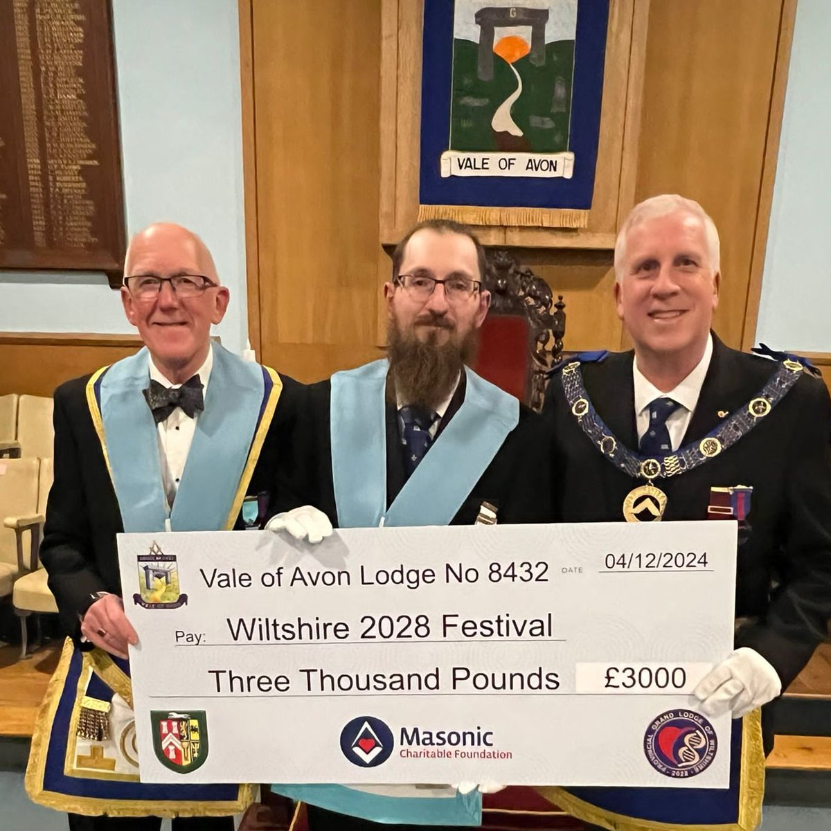 Deputy Provincial Grand Master Simon Leighfield receives a 'bumper' cheque for £3000 for the Wiltshire 2028 festival from <a href="/VofA8432/">Vale of Avon No. 8432</a>  Thank you. <a href="/pgm_pglwilts/">ProvGMWiltshire</a> <a href="/Masonic_Charity/">Masonic Charitable Foundation</a>