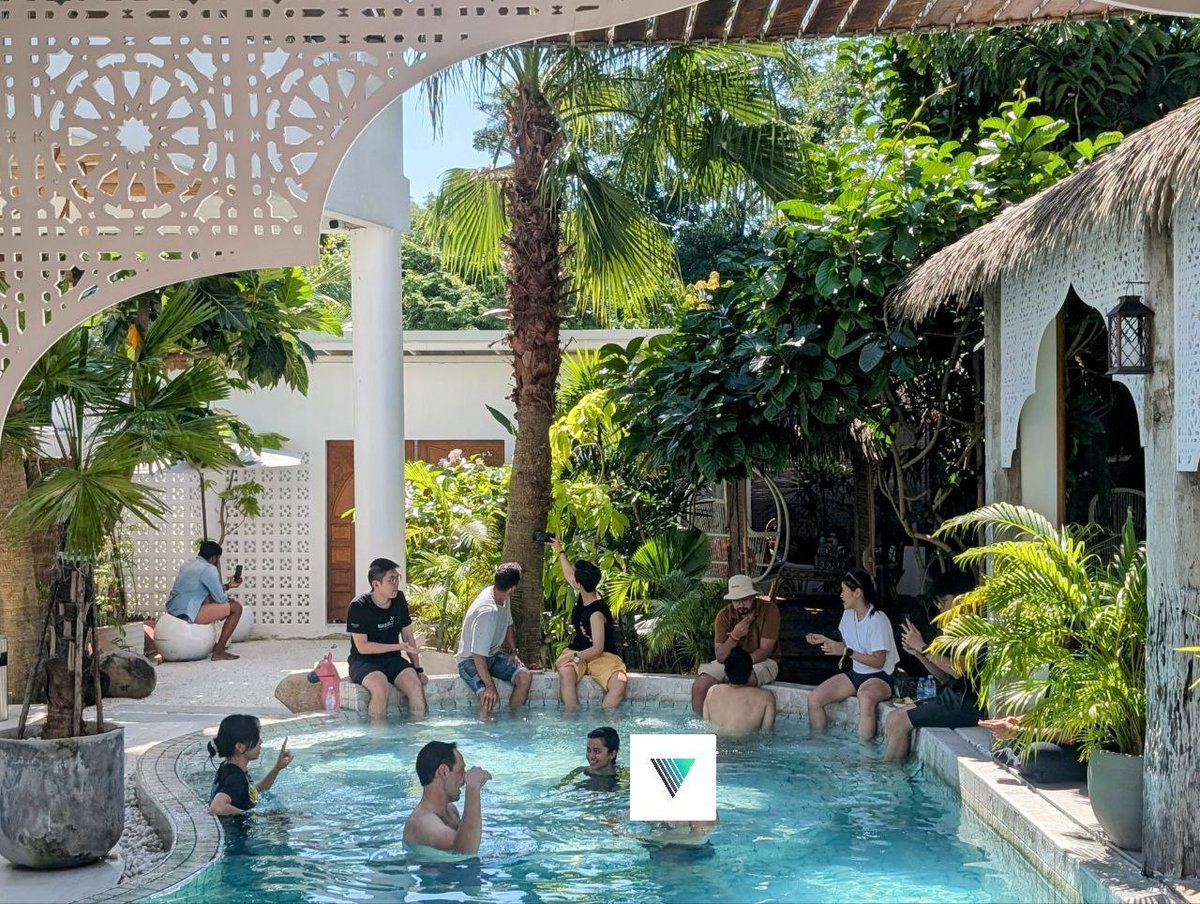 joinvdao's tweet photo. We kicked off our week at #DevconSEA with a community bike ride through the jungle on Monday morning, finishing at the Villa for some dragon fruit and a dip in the pool.
The community's excitement for the week ahead was palpable. https://t.co/mSOT00ekuI