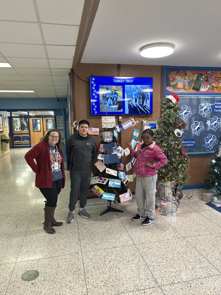 💙Ms. LaPorta’s ENL/ELA Class 🤍 tweet media