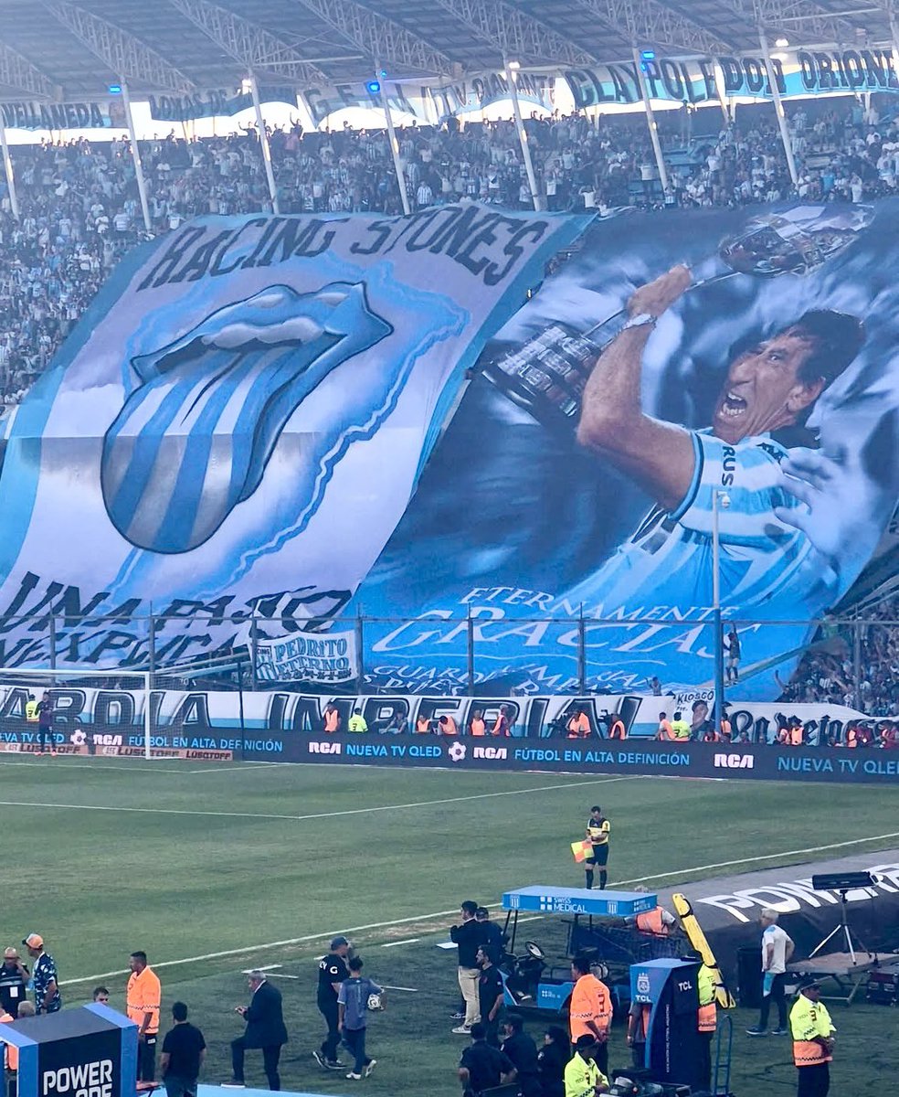 Data Racing 👑 tweet media