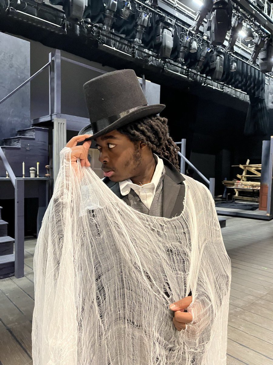 HHS Theatre tweet media