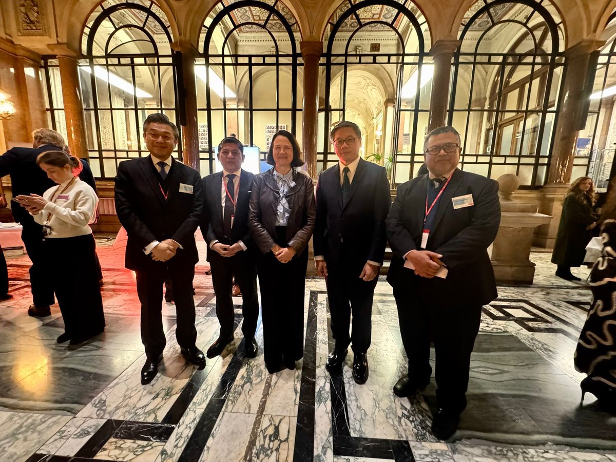 SingaporeHCLondon tweet media