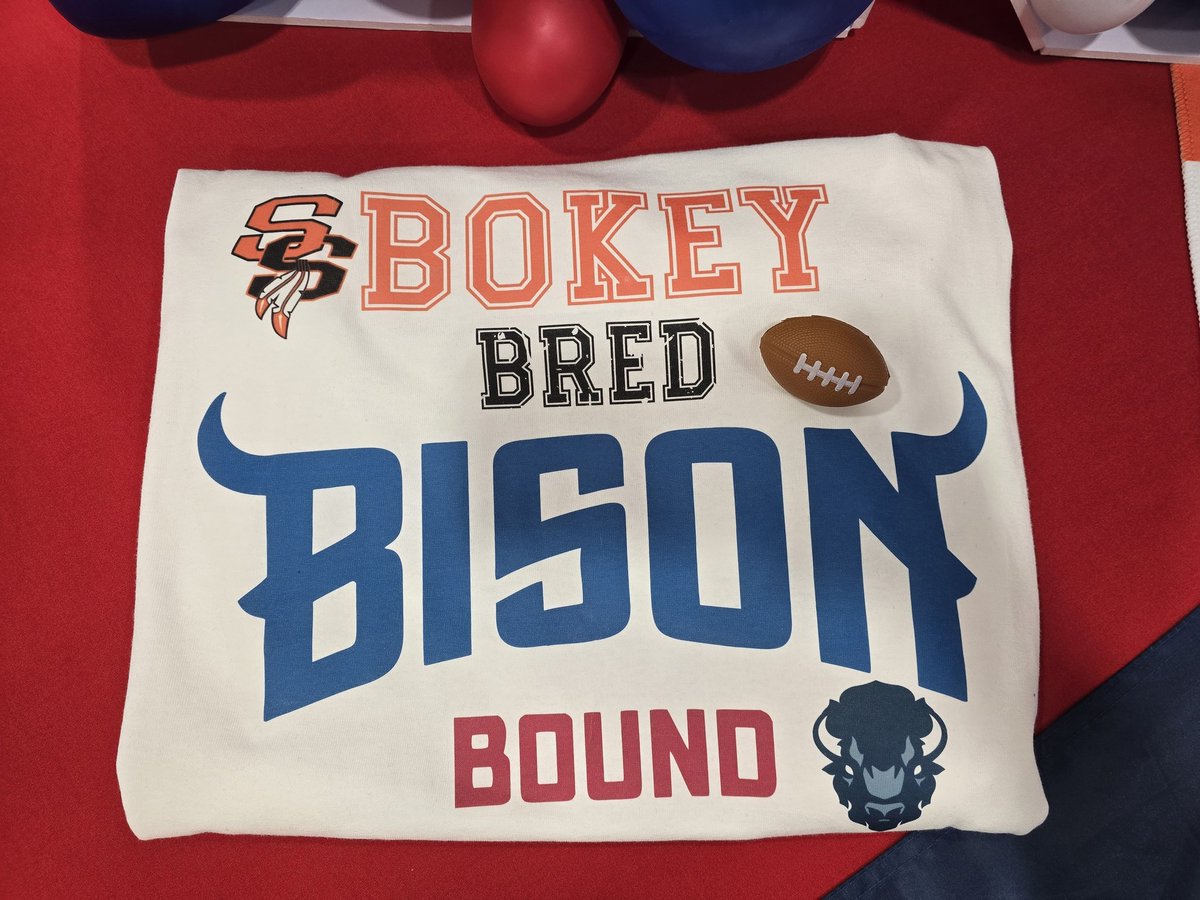 TotalParkage's tweet photo. Excited to be a @HUBISONFOOTBALL Bison ❤️💙🦬 Thank you @CoachLScott70 and @T_Woodbury11 for believing in me and providing this opportunity 🙏🏼 #HUYouKnow @HowardU @HUBisonSports https://t.co/72p5f9Nyzq