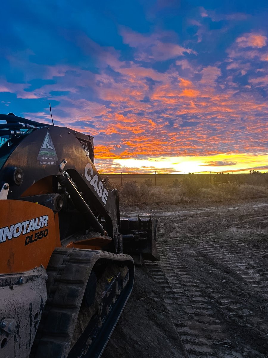 This CASE DL550 Minotaur might have the best work views around... 😍 

📸: K-Terra Excavation