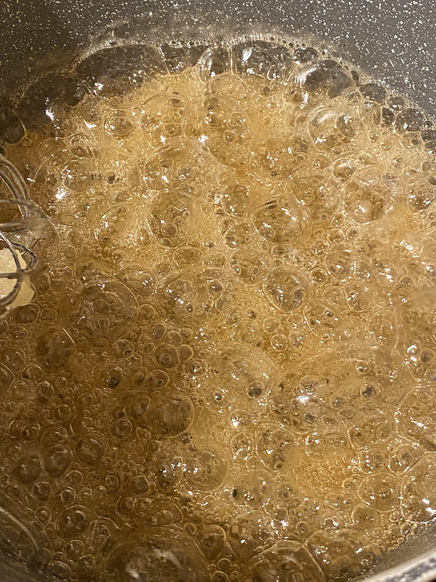 eronajh's tweet image. Diqka omel? Shpejt e lehte: “HoneyComb Toffee” ✨🤌🏻🫠

#crunchie