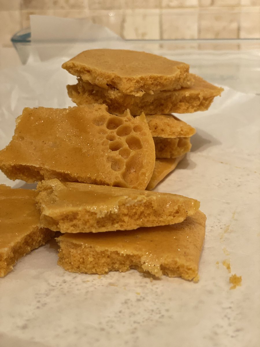 eronajh's tweet image. Diqka omel? Shpejt e lehte: “HoneyComb Toffee” ✨🤌🏻🫠

#crunchie