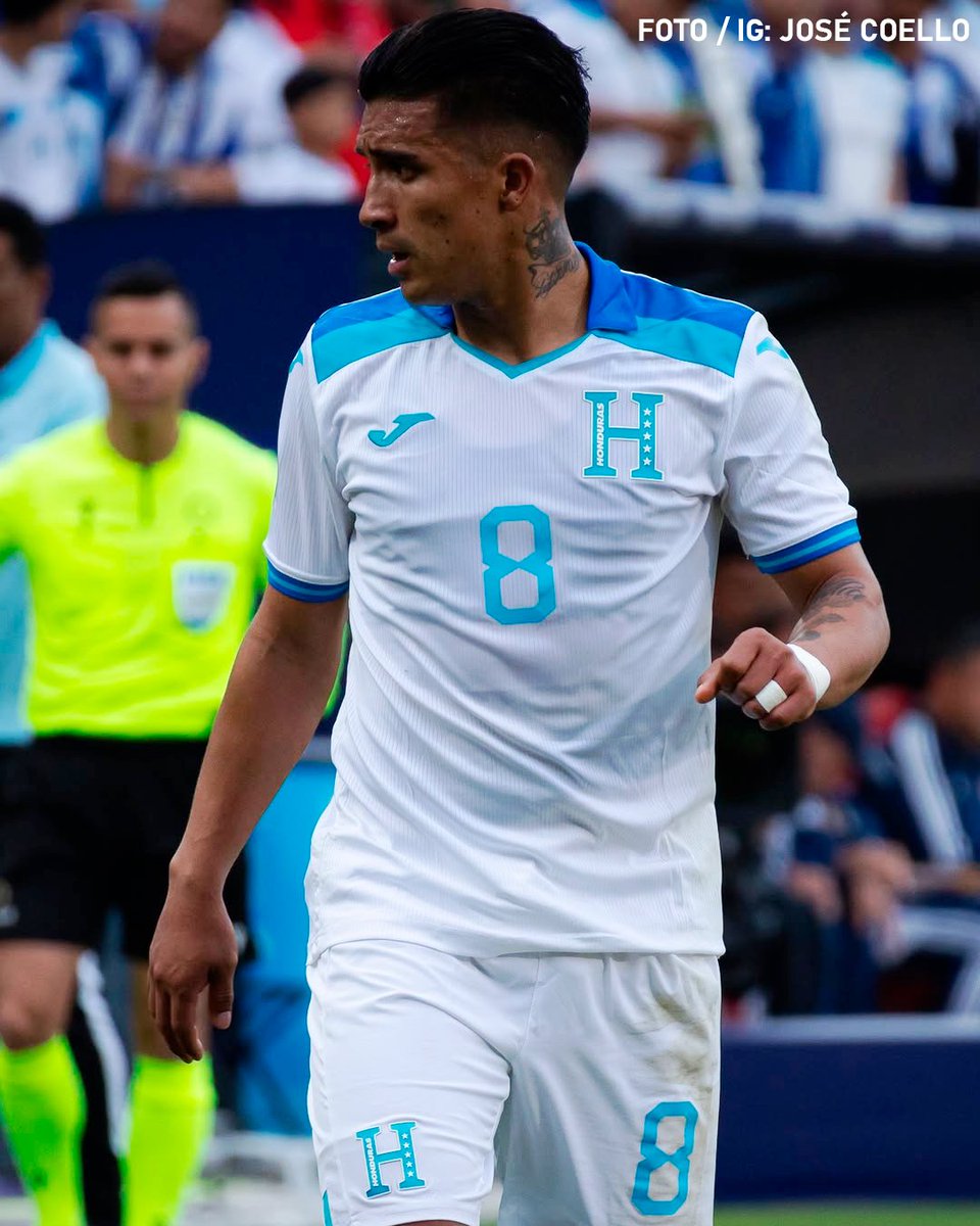 🗣🇭🇳Chirinos sobre por qué significa tanto la nominación al Premio Puskás: 

"Por la juventud que tuve y como luchaban mis papás para conseguirme zapatos. Yo pasaba por el río descalzo para poder ir a jugar. Por los entrenamientos en el Infop, lo que me costó llegar a reservas y