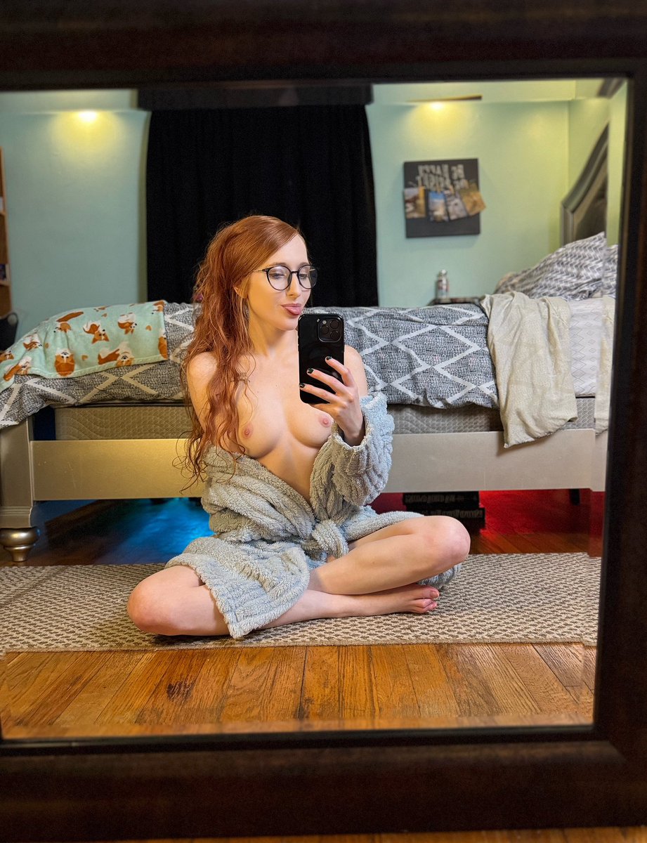 Thinking about doing some collabs in the future 🤔 having a similar following to me is a major plus. DM’s are always open 😊 (or if some gentlemen wants to spoil me, I’m open to those DM’s too.) https://t.co/lVeQHBZsv9