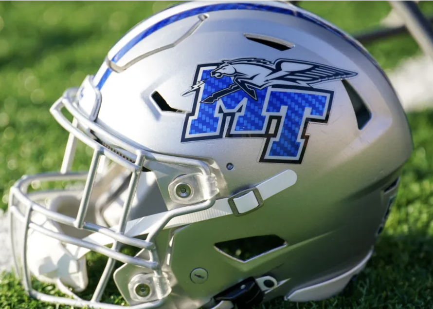 Honored to announce an offer from Middle Tennessee State University! Thank you <a href="/bigk73/">Kendall Simmons</a> <a href="/CoachBaerHunter/">Coach Baer Hunter</a>! #BoroBuiltMiddleMade <a href="/BuckFitz/">NPA/SUPERMAX 100</a> <a href="/Coach_Woods_/">Eddie Woods</a>