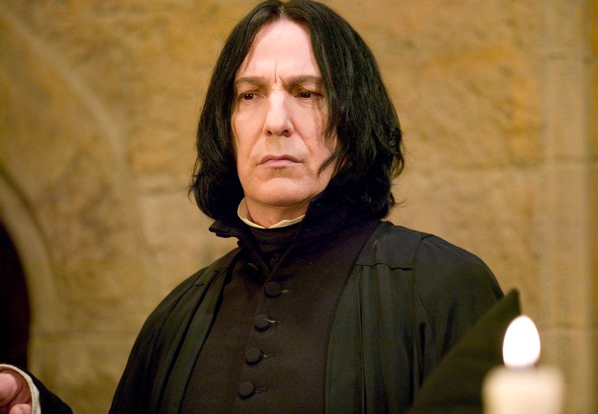 DiscussingFilm's tweet image. Paapa Essiedu has been offered to play Severus Snape in the ‘HARRY POTTER’ TV series.
(Source: hollywoodreporter.com/tv/tv-news/paa…)