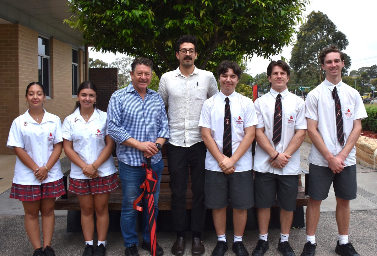 Endeavour Sports HS (@endeavourshs) on Twitter photo Former Endeavour student and 2024 inductee to our Hall of Fame <a href="/StephenLongAus/">Stephen Long</a> sat down with our Year 12 English Extension 2 students to discuss his storied career in journalism, offering students great insight into the craft of writing. Former Endeavour student and 2024 inductee to our Hall of Fame <a href="/StephenLongAus/">Stephen Long</a> sat down with our Year 12 English Extension 2 students to discuss his storied career in journalism, offering students great insight into the craft of writing.