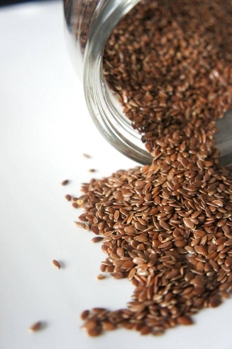 AbdullahBa47988's tweet image. "Flaxseeds are tiny nutritional powerhouses!  Rich in omega-3 fatty acids, fiber, and lignans, they support heart health, improve digestion, and help balance hormones. Add a spoonful to your smoothies, salads, or oatmeal for a daily health boost! #HealthyEating #FlaxseedBenefits"