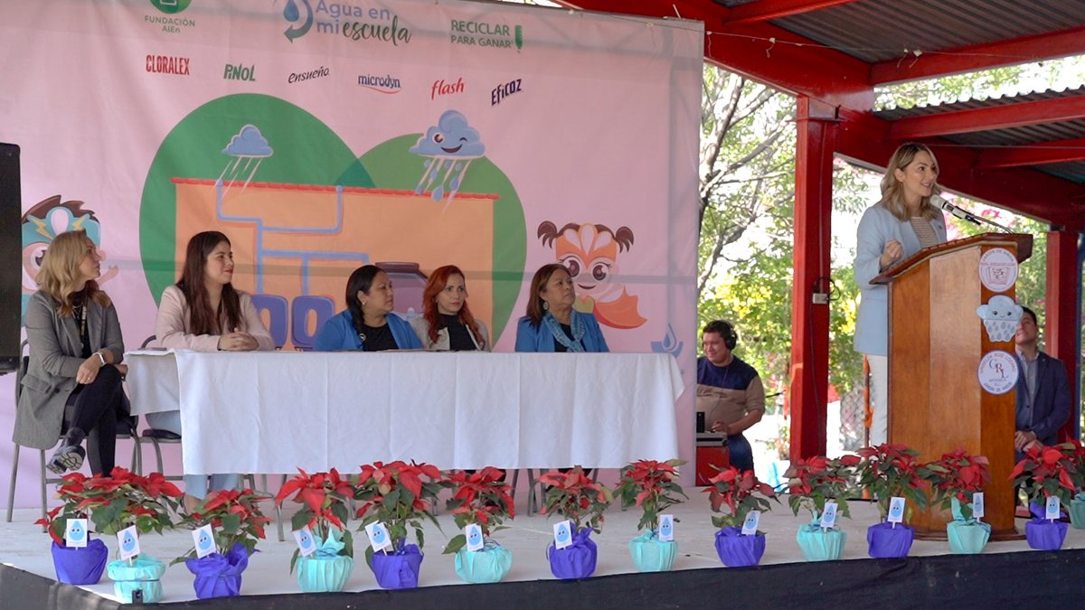 🌧💧✨ 🌧💧✨ Fundación AlEn e <a href="/IslaUrbana/">IslaUrbana</a> inauguran “Néctar de Nube” en el Jardín de Niños Griselda Ruiz Lozano en #NuevoLeón para que los niños cuenten con agua potable y sigan construyendo un mundo limpio y sostenible. 🚰✨ ​

#NéctarDeNube #AguaEnMiEscuela