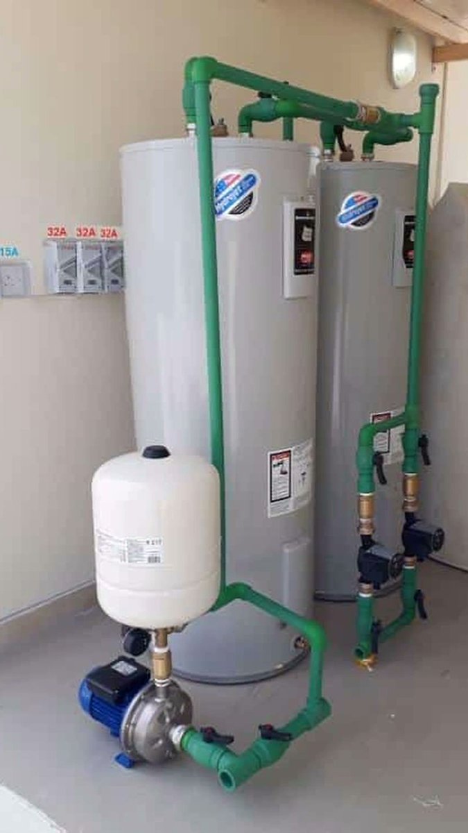 فني تصليح سخان مركزية وتركيب مضخات المياة وسخانات مركزية