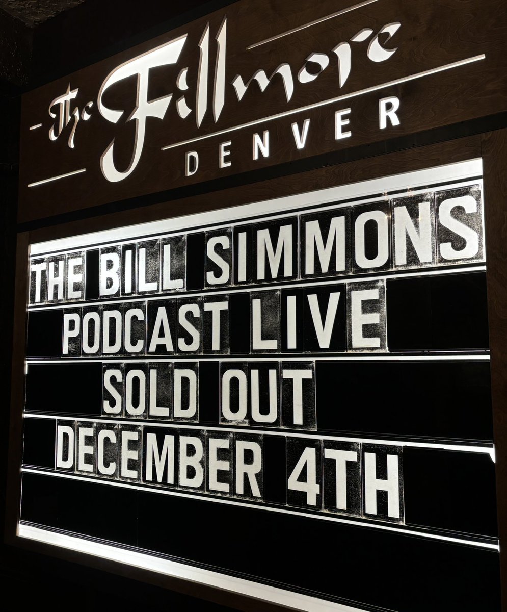 elizpaige's tweet image. The @BillSimmons Podcast. Live. Sold out. Let’s go, Denver.