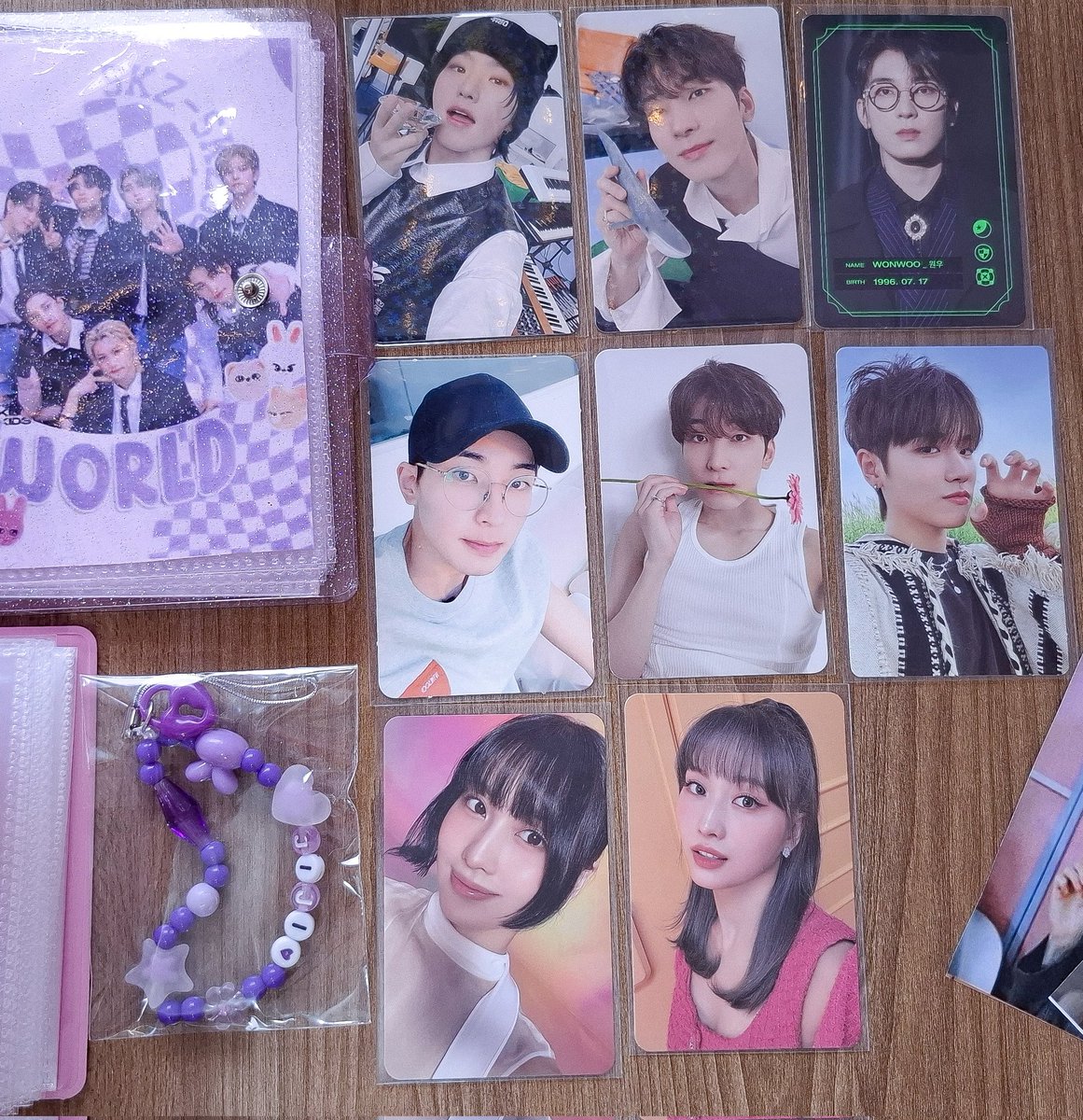 wonwoochaves's tweet photo. feedback positivo para @dejuncollect e @minacollector_ por me venderem esses lindos + mini binder

chegou tudo certinho e ainda ganhei mts brindes, obrigadaa !! 💗 https://t.co/CQGreWDJHm