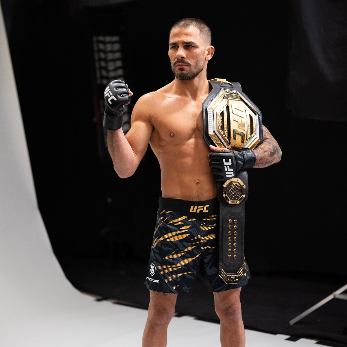 📸アレシャンドレ・パントージャ🤝フライ級チャンピオンベルト