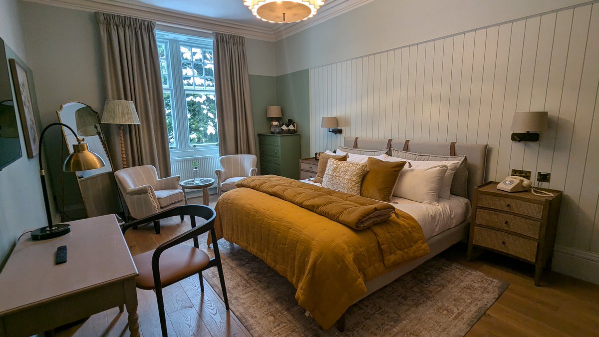 Kimkjaerside's tweet photo. Earlier today I visited the recently refurbished @ApexHotels in Pitlochry, I was ready to move in!
#lifeatexpedia @ExpediaGroup https://t.co/vrC0zzPey6