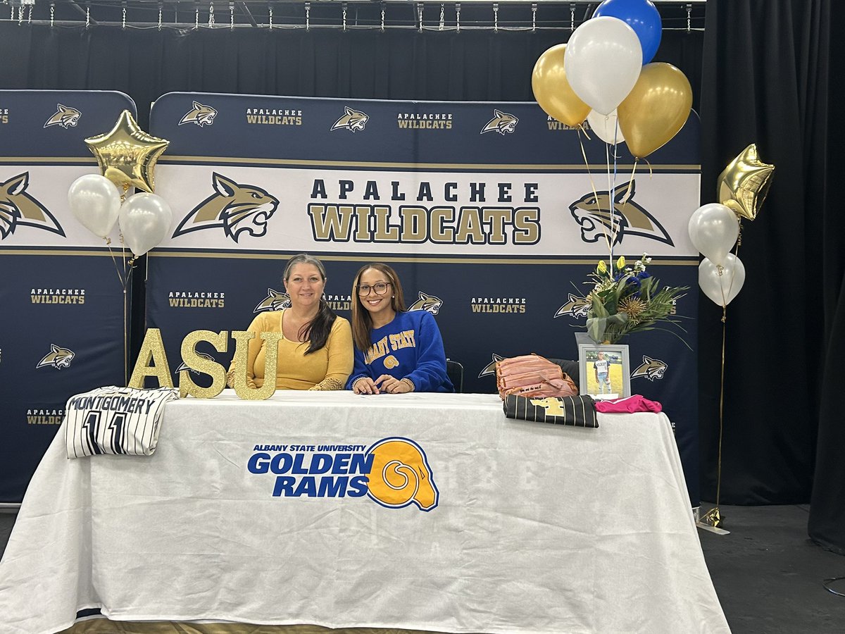 CheeFastpitch's tweet photo. What a fun afternoon celebrating three of our seniors 👏🏻👏🏻👏🏻

We are so proud of you and can’t wait to see what you accomplish at the next level! Congrats Destiny, Autumn and Abby! 🫶

@APALACHEEAD @ApalacheeHS @JournalBarrow @AWardBarrow @BCSchools1 https://t.co/8xQyYtjbXs