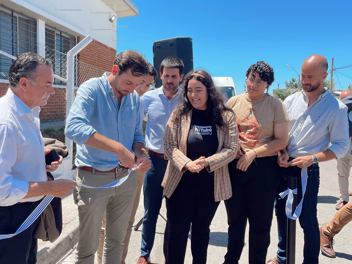 asciarram's tweet photo. Inauguramos el quinto centro de referencia de salud mental y bienestar psicoemocional Ni Silencio Ni Tabú. El primero en Montevideo (Cerro). https://t.co/igQzCZRTL0