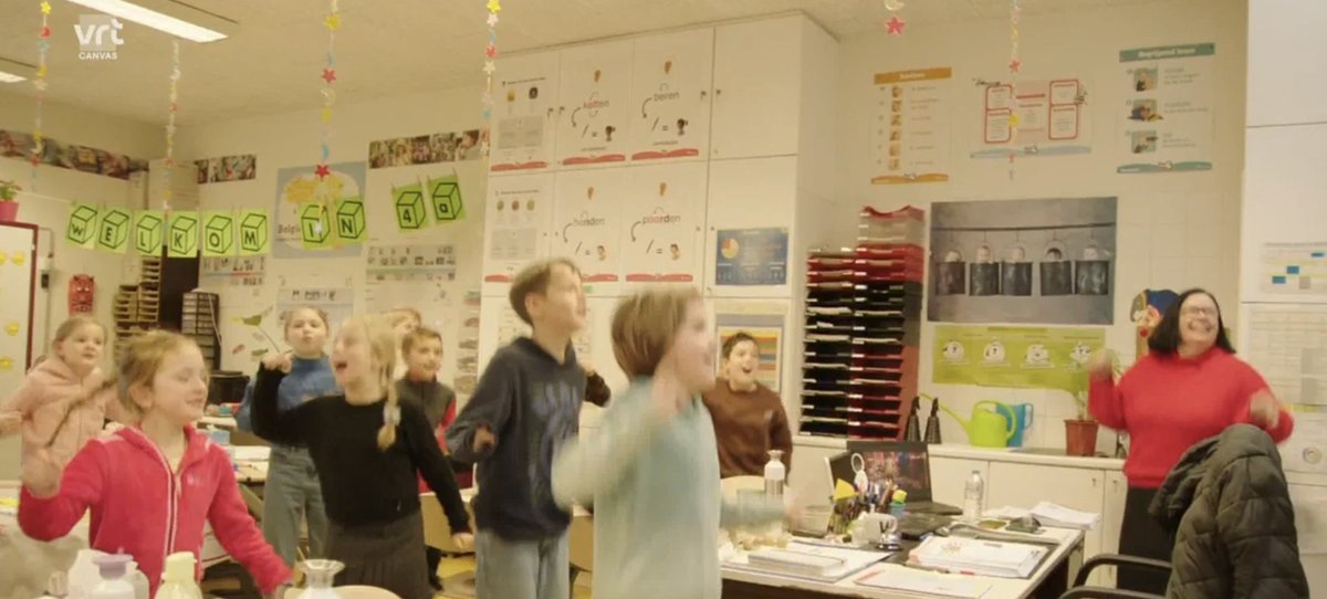 Een schooldirecteur in #terzake over dalende rekenprestaties: "Da's normaal. We kunnen blijven lijstjes maken, en we zullen blijven zakken. Maar in onderwijs ligt niemand daarvan wakker. Wij zijn bezig met andere dingen".  De leerkracht erna: "de focus is verlegd. Nu gaat het