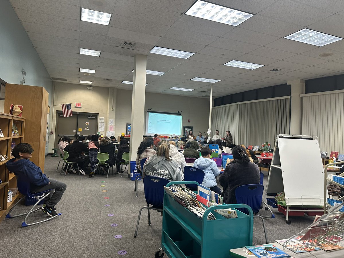 HTPS Multilingual Learner Family Night! 🌟 It was wonderful to hear so many traditions shared in native languages and connect with our diverse community. Families received important school info to support their students. Thank you for being part of the evening! 🌎