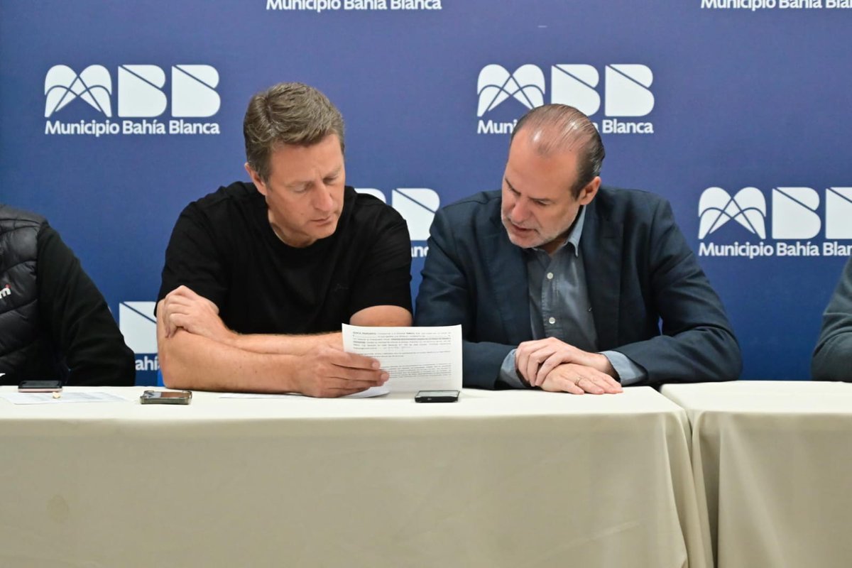 👷‍♂️ ¡Buenas noticias! 

Estamos transcurriendo una semana de muchas licitaciones de obras públicas, con resultados que queremos compartir. 

Los concursos de asfaltado y repavimentación tuvieron múltiples oferentes y una sana competencia que redundará en más cuadras para Bahía.