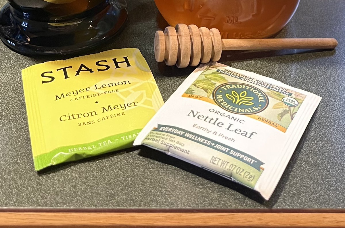 tch567's tweet image. ✨🫖 Tea Time : Nettle &amp;amp; Meyer Lemon w Honey 🍯 in a glass mug 👏

Delicious &amp;amp; good for fighting cancer, digestion, post op edema, sore gums/throat , &amp;amp; so much more… 🕊️🍋

#FoodIsMedicine #NaturalSolutions 
#GodIsGodDoes #AvoidPlastics