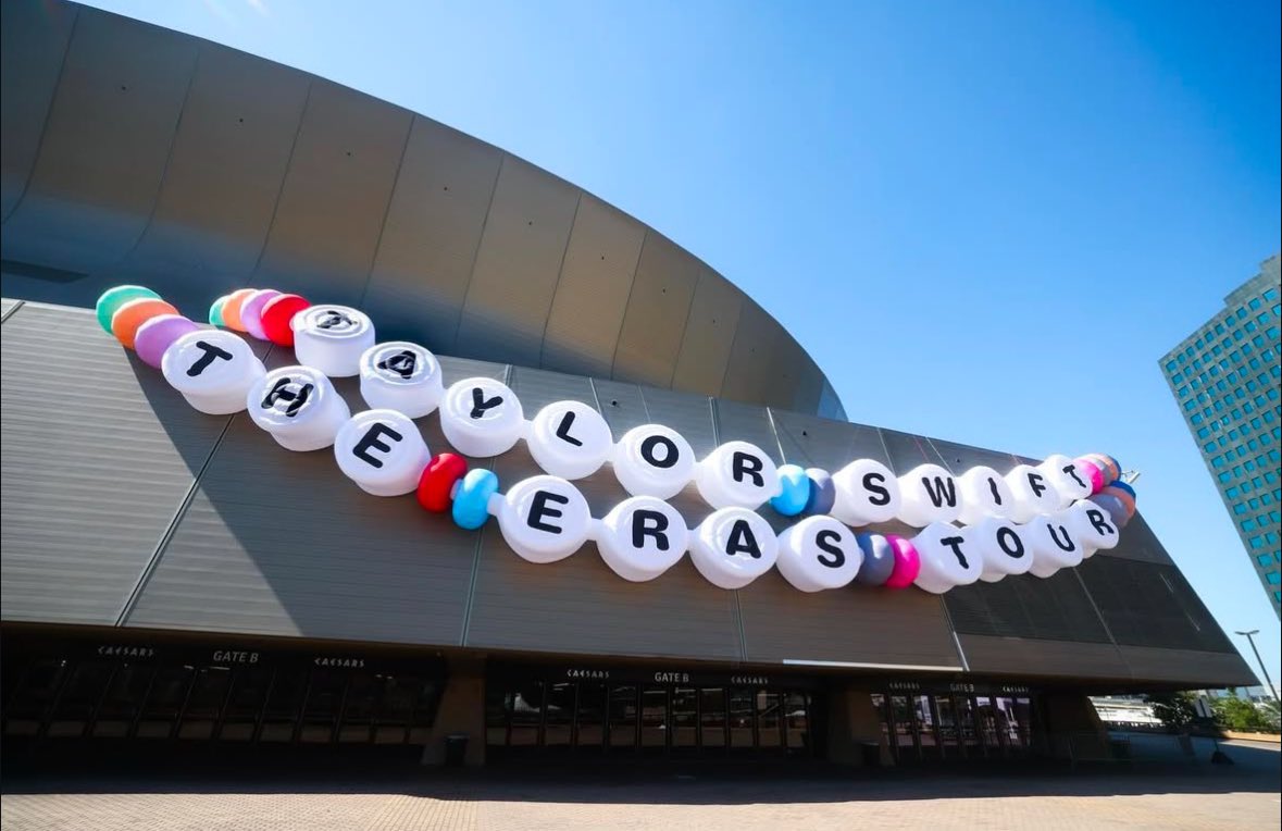TSUpdating's tweet photo. 🚨| The giant friendship bracelet has been traded for the last time, as it has officially arrived at the final stop of The Eras Tour at BC Place Stadium in Vancouver, after being first seen at the Caesars Superdome in New Orleans and then traded to Lucas Oil Stadium and Rogers Centre!