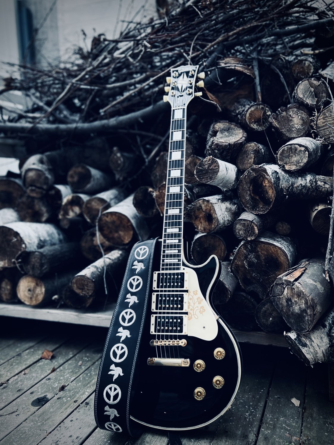 レスポール シースルーブラック 虎目 sago初使用の和材登場！シースルーブラックが超カッコいいレス