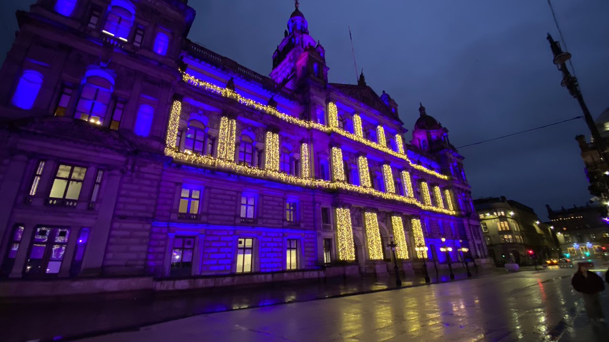 ItsNealHannah's tweet photo. #GlasgowChristmas🎄 https://t.co/F5TLTCws4u