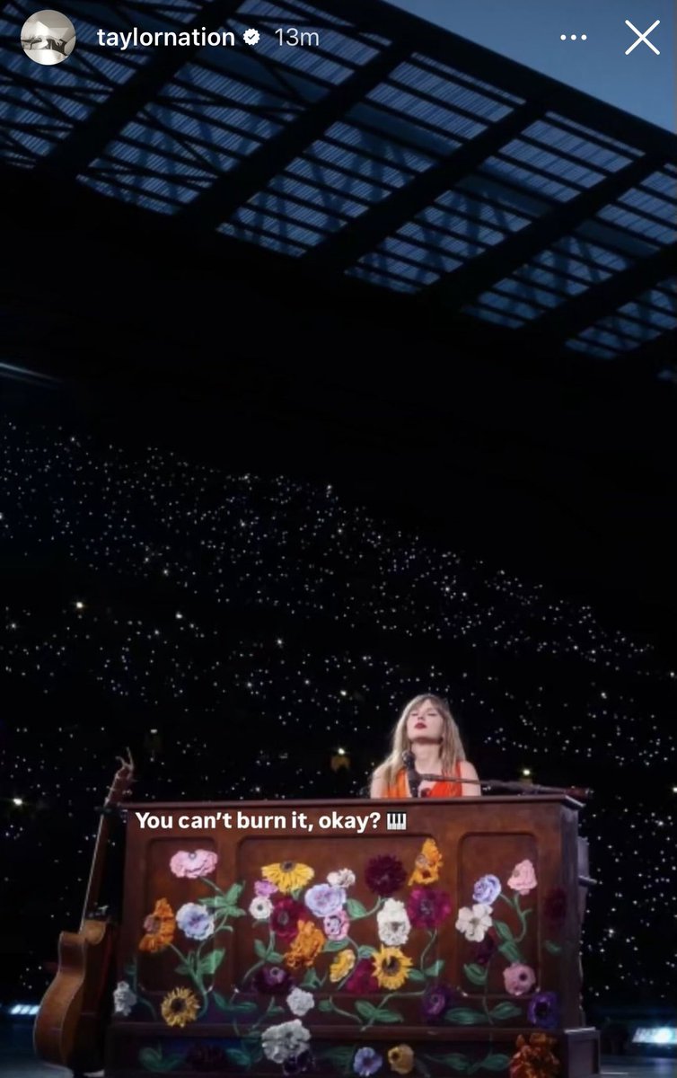 I just can’t move on from this, dust is collecting🥸😂😂
#TSTheErasTourToronto 
I love you <a href="/taylornation13/">Taylor Nation</a> I didn’t mean it 😭
