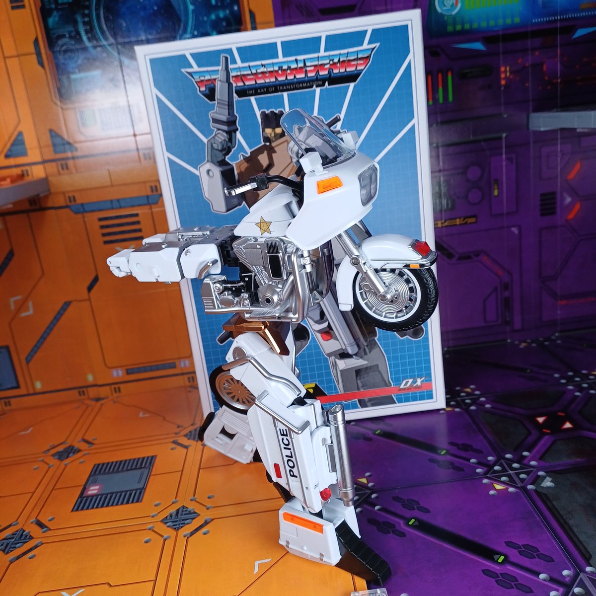 Kureigu8's tweet photo. MMC PS-24 Incertus #transformers #transformerscollection #perfectionseries #mmc #incertus #g1 #groove #toys #toysaremysoul #toysaremylife #toyscollector #toysaremydrug #toys4life #toyphotography #toypics #actionfigures #actionfigureaddict https://t.co/XldGTCjfCg