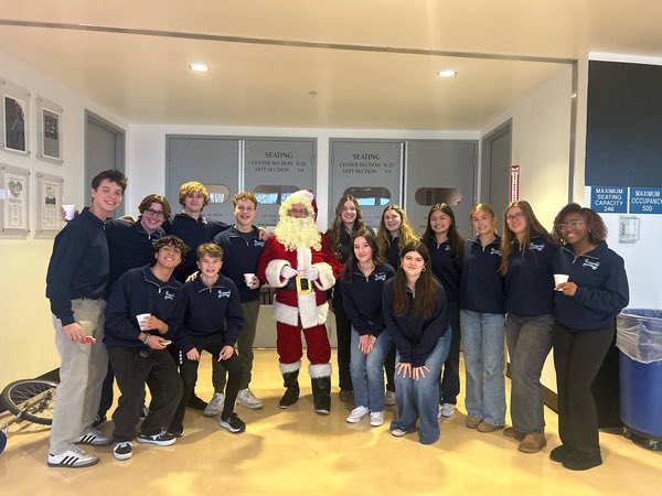 SandburgChoirs (@sandburgchoirs) on Twitter photo Chamber has had a great couple of opening gigs: Sunday at the OP Tree Lighting and today at our Friendship Connection party. Y’all just spread joy everywhere you go! 💫🥰❤️ <a href="/SandburgHS/">Carl Sandburg H.S.</a> <a href="/CSMusicBoosters/">CSHS Music Boosters</a> <a href="/CSEngMusEL/">English, Music, EL, and Media Center @SandburgHS</a> #HoHoHo #SantaIsDemure Chamber has had a great couple of opening gigs: Sunday at the OP Tree Lighting and today at our Friendship Connection party. Y’all just spread joy everywhere you go! 💫🥰❤️ <a href="/SandburgHS/">Carl Sandburg H.S.</a> <a href="/CSMusicBoosters/">CSHS Music Boosters</a> <a href="/CSEngMusEL/">English, Music, EL, and Media Center @SandburgHS</a> #HoHoHo #SantaIsDemure