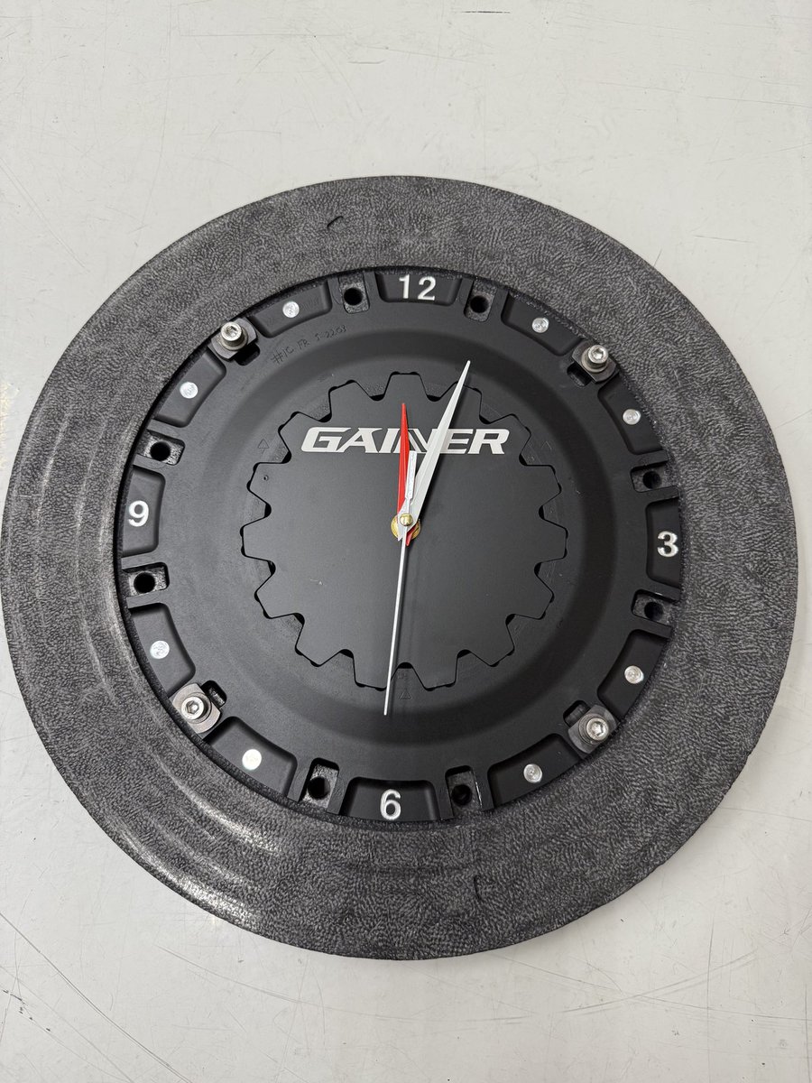 GAINER1011's tweet photo. 【新発売予告】
あなたはどっち派？？

GAINER #ファン感謝祭 登場予定！！

#GAINER #GAINERファン感 #時計 https://t.co/xUmNribTxV