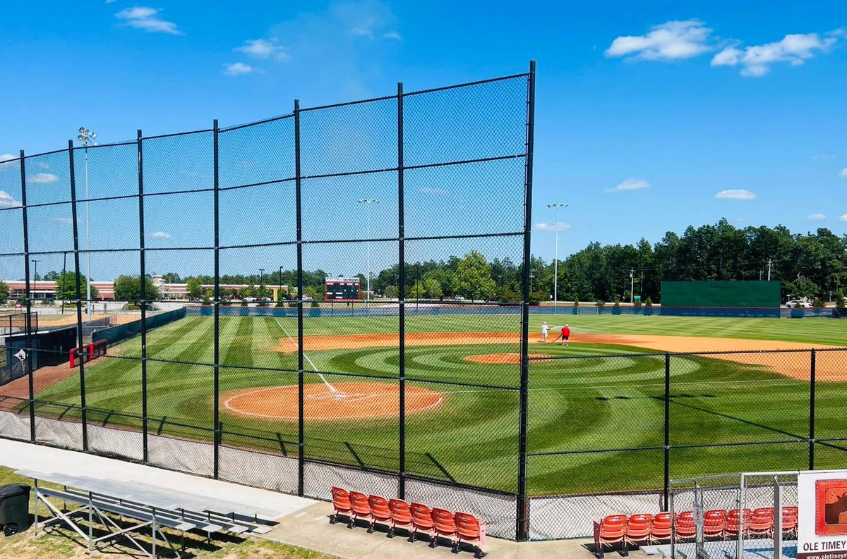 HSBaseballField's tweet photo. Lugoff Elgin High School (Lugoff, South Carolina) #GoDemons @LEDemon_Basebal @LouatTheState @PrepBaseball_SC @LugoffElginHigh @frankieward22 @CoachEvans09 @SCHSL #HsBaseballFields https://t.co/6alcvSpLwN