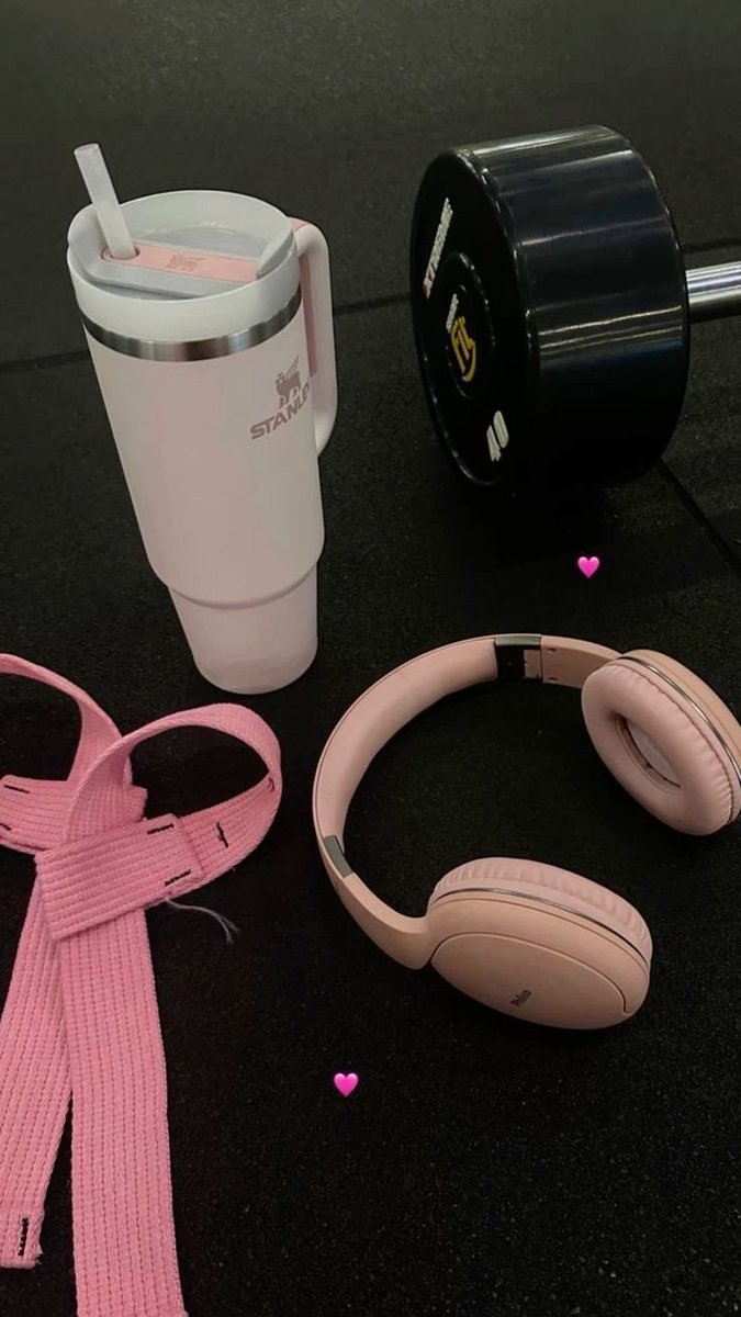 comentsopk's tweet photo. Produtos que toda ratinha de academia deveria ter✨😮‍💨- a thread 🧶 https://t.co/xdlPR3Toru