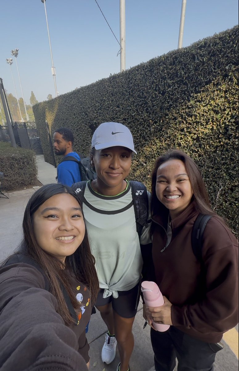 thiemfederer's tweet photo. hi @naomiosaka!! https://t.co/GGuLCBG8RQ