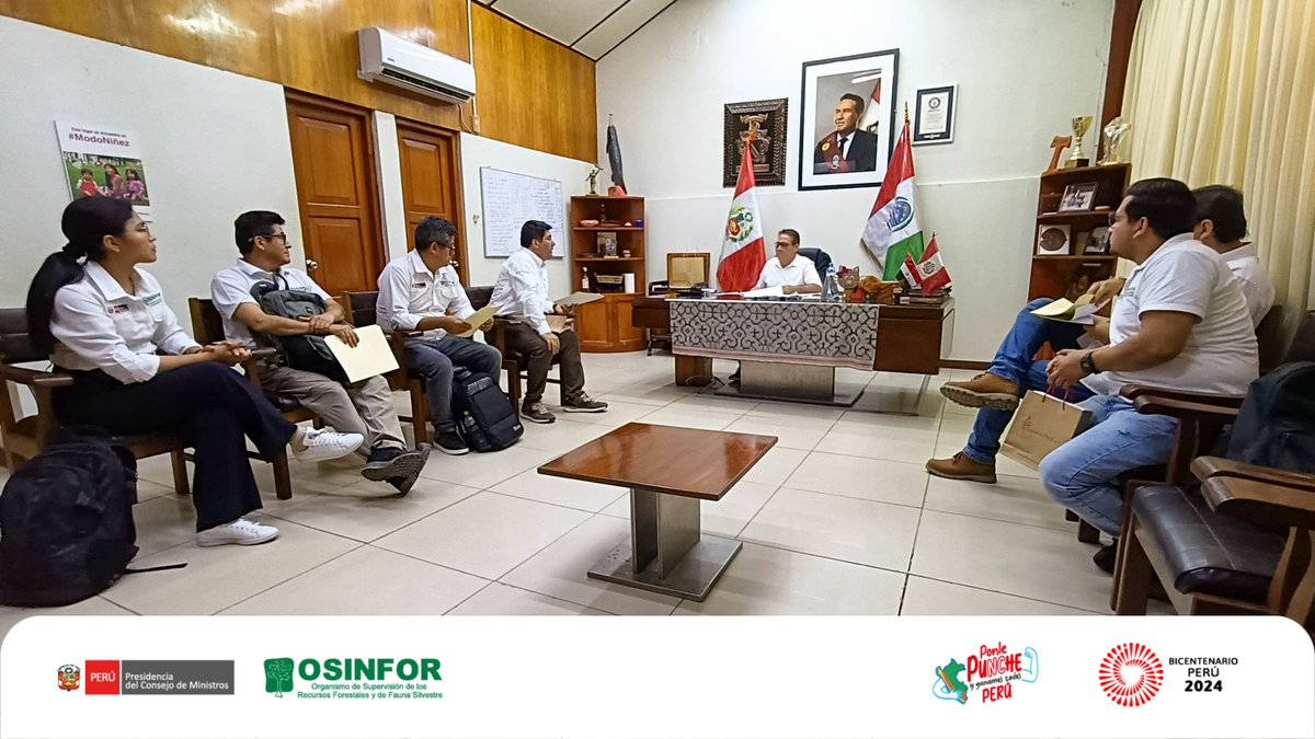 OsinforPeru's tweet photo. 🌳 El #OSINFOR y el @GoreUcayali destacaron los avances en la lucha contra la tala ilegal, consolidando a #Ucayali como un referente nacional en gestión forestal sostenible porque cuenta con el menor índice de extracción no autorizada de madera (2 % o 1347 m³). https://t.co/oPSoa6C6qu