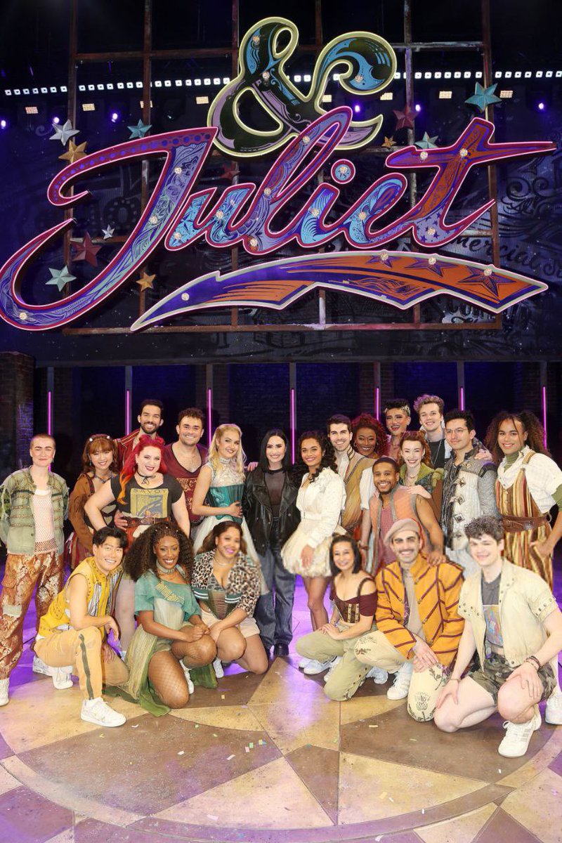 DemiFansFever's tweet photo. 07 Abril 2024 
Demi Lovato con el elenco de la obra de Broadway "&amp; Juliet" en la ciudad de Nueva York. https://t.co/Xyq1qkl4dF
