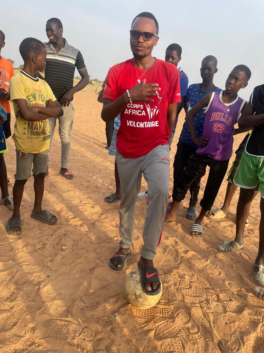 gilbertmbonimpa's tweet photo. Volunteering is my way of driving change. As a Volunteer, I've seen the power of small actions to inspire hope and unite communities. It's not just about giving—it's about learning and growing together. Grateful to serve with @CorpsAfrica 

Happy International Volunteer Day! https://t.co/3cRmmfdsn1