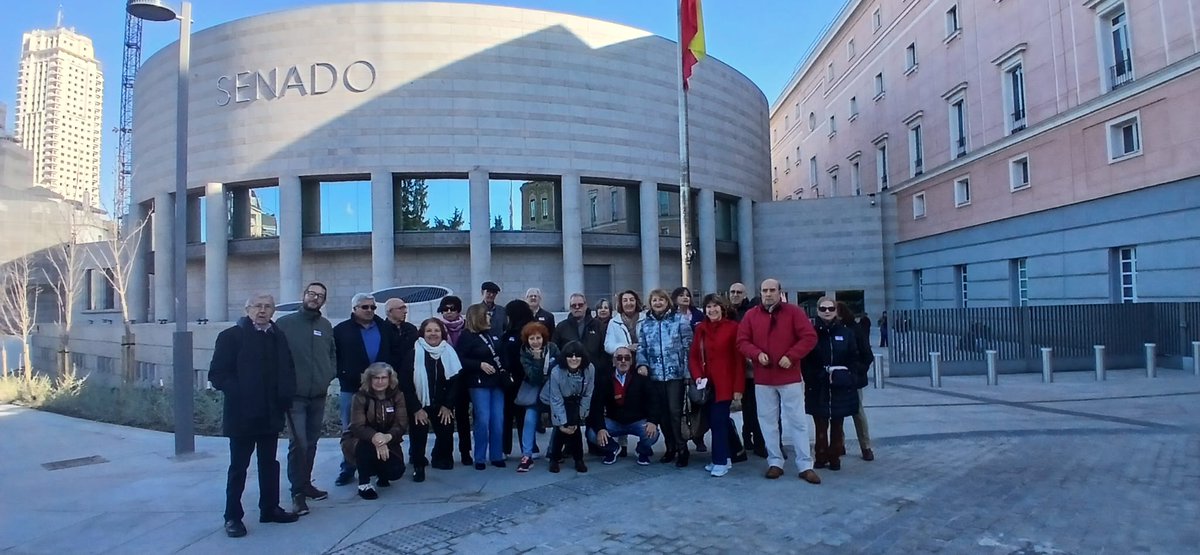 El alumnado del Taller Ampliación Cultural del #CEPACidCampeador asistió como público a un pleno del Senado en el que se debatió y se votó un proyecto de ley relativo a la justicia. Reflexionamos así sobre la democracia liberal y los mecanismos que la rigen. Estupenda experiencia