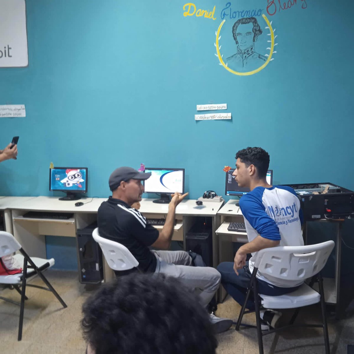 Revisión para la instalación del semillero científico