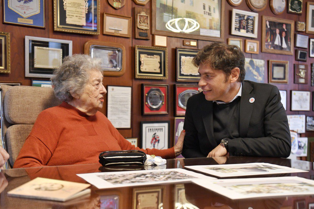 Hoy cumpliría 96 años nuestra querida Hebe. Presente cada día en nuestras luchas, nuestra memoria y nuestro corazón 🤍
