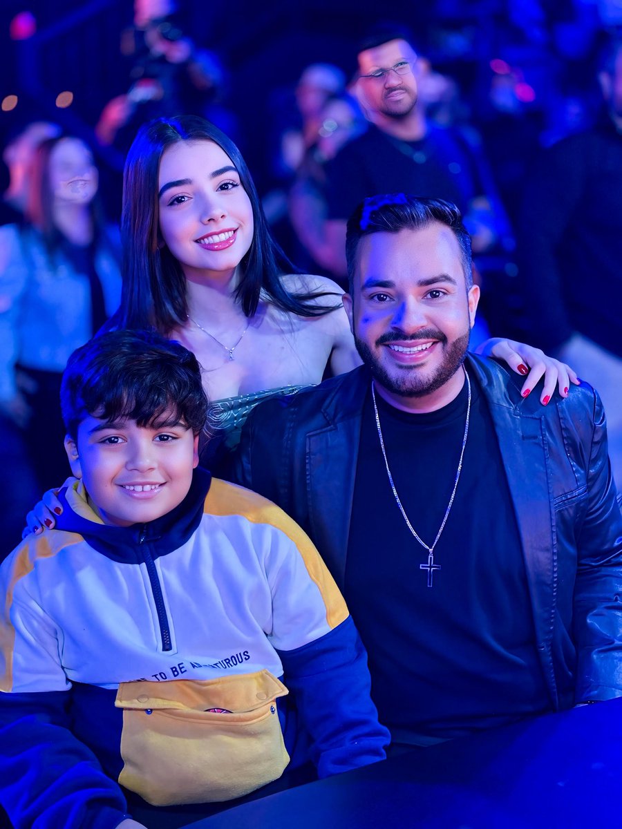ninhodoms's tweet photo. Gravação de mais um programa aqui pro SBT do MATO GROSSO DO SUL com a presença dos meus tesouros Pedro e Giovana. ❤️ https://t.co/QUf9m4frhI