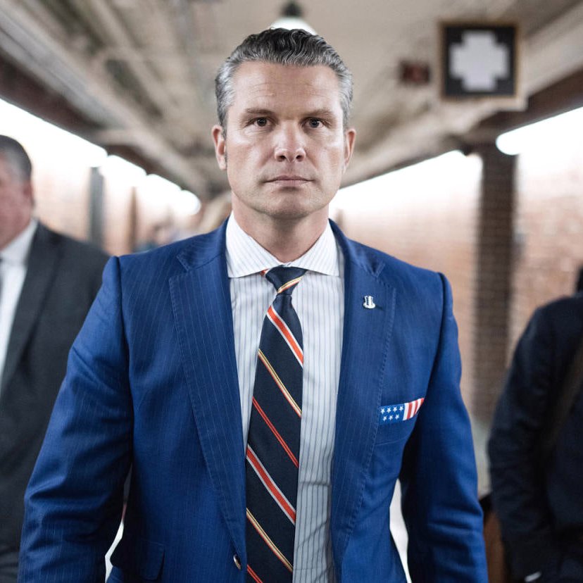 RightScopee's tweet photo. 🚨BE HONEST:

DO YOU BELIEVE PETE HEGSETH IS A GOOD MAN? 

A. YES 
B. NO https://t.co/H3xQNlyINi