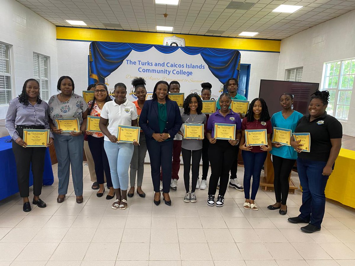 🎉 Congratulations to our Dean's List Awardees! 🎉
👏 We're celebrating the hard work and dedication of our outstanding students from Grand Turk who have made it to the Dean's List! 
#ProudMoment #TCICCDeansList #TCICC #AcademicExcellence #GrandTurkAchievers #TCICC30thAnniversary