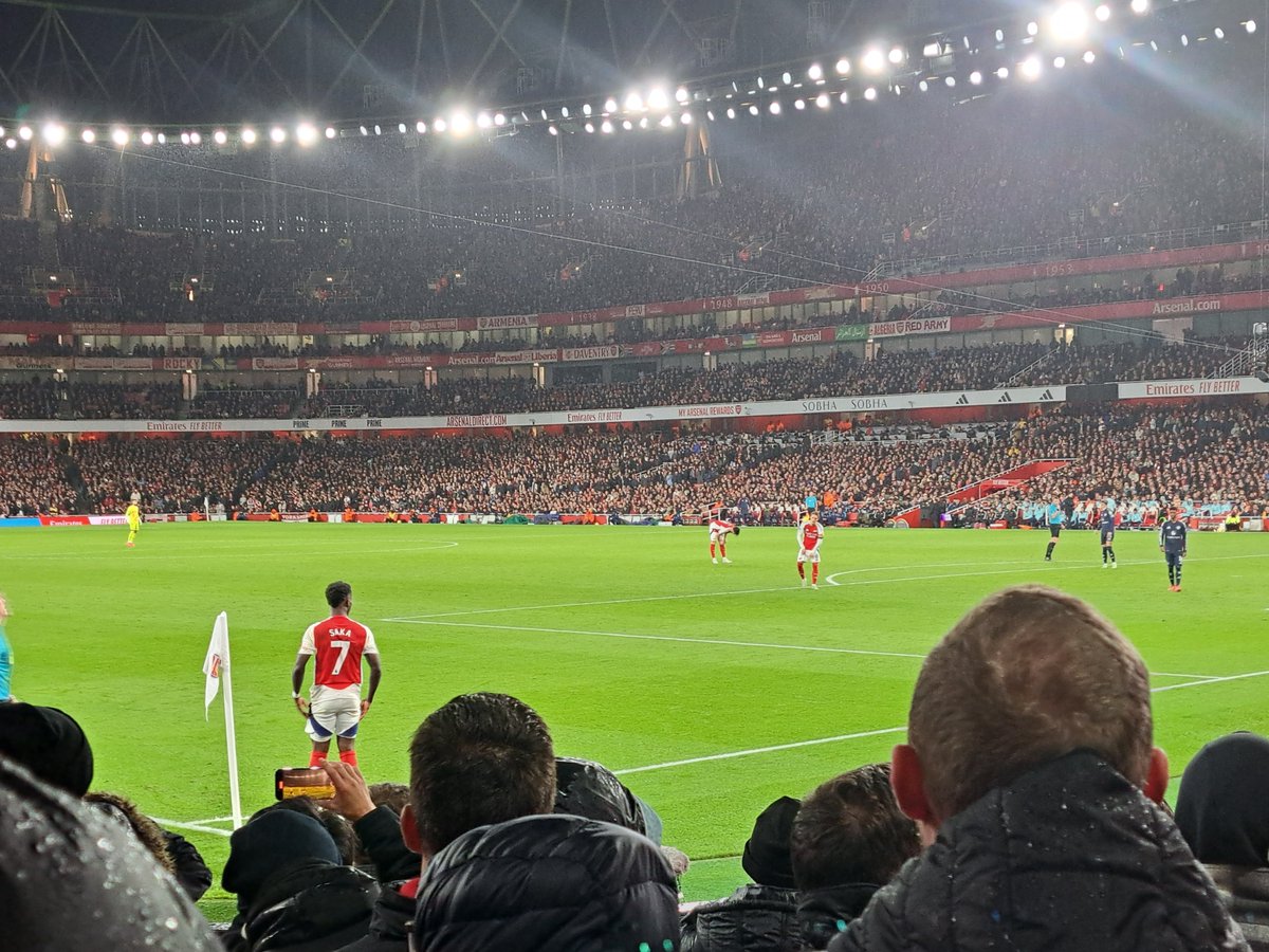 MatthewAllgood1's tweet photo. FT 2-0 in N5. Manchester United came to park the bus but crumbled under the sheer weight of Arsenal's second half corners.
Arteta channelling his inner George Graham to great effect. #ARSMUN #COYG #setpieceagain https://t.co/NRPxCvs6jY